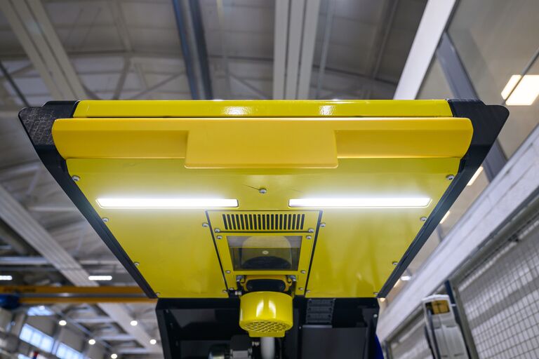 bottom of the front of the Caljan EXPRESS Snoot