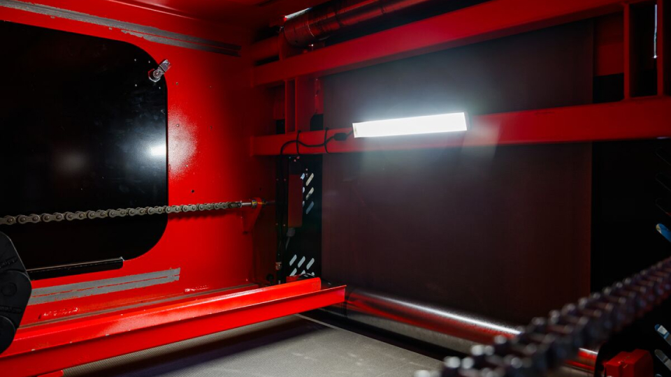 Light units installed inside Caljan telescopic conveyor for easier maintenance